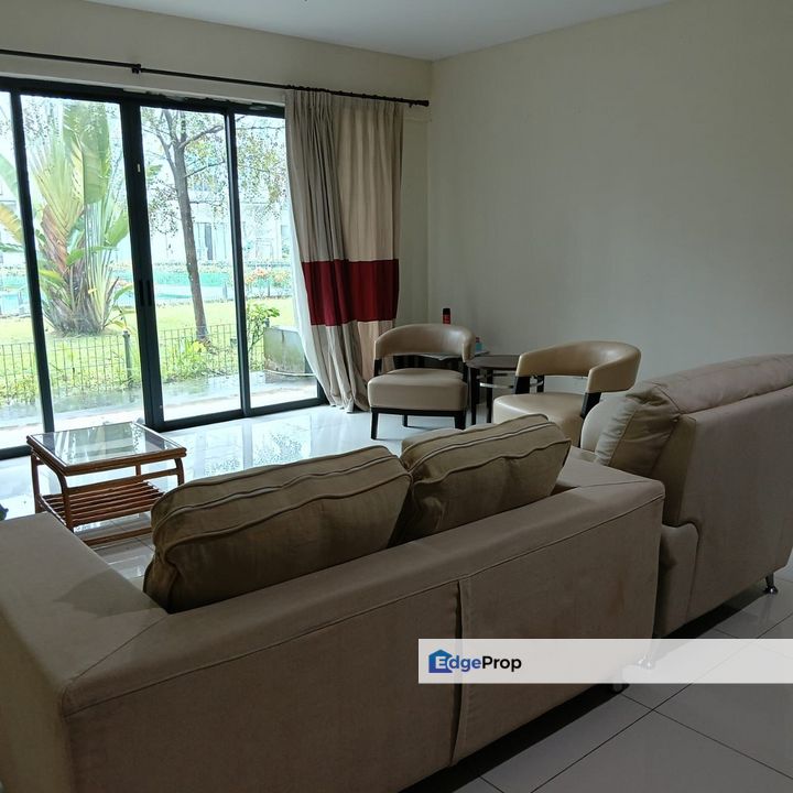 Triple Storey Townhouse For Rent!  Location: Academia Lane, Kota Samarahan, Sarawak, Kota Samarahan