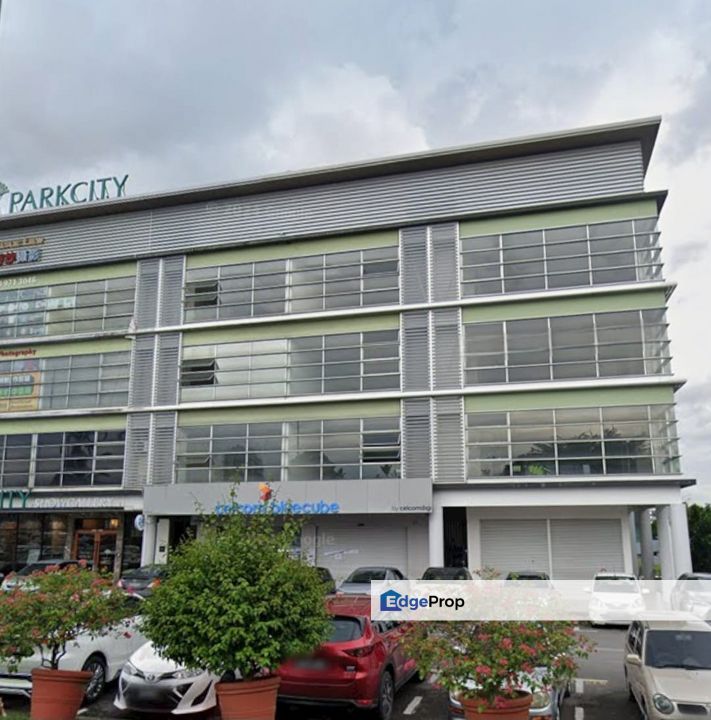 Four Storey Intermediate Shoplot For Rent! Located at Jalan Tun Jugah, Facing Main Road, Sarawak, Kuching