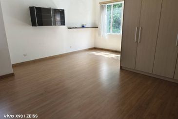 USJ Height Bungalow 2.5 Story 