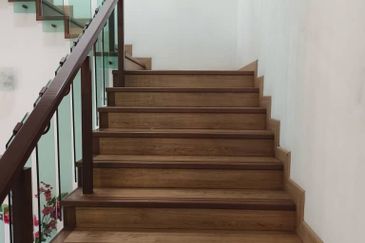 USJ Height Bungalow 2.5 Story 