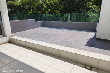 USJ Height Bungalow 2.5 Story 