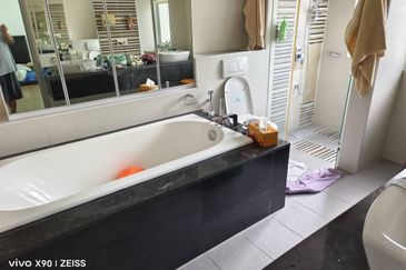 USJ Height Bungalow 2.5 Story 