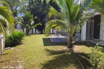 USJ Height Bungalow 2.5 Story 