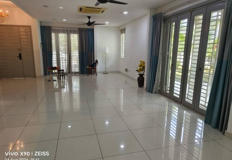 USJ Height Bungalow 2.5 Story 