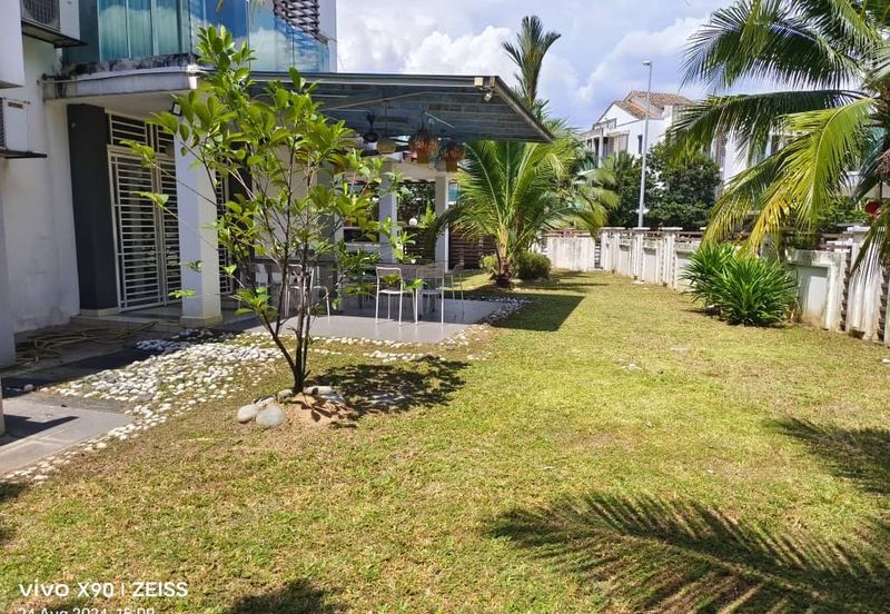 USJ Height Bungalow 2.5 Story 