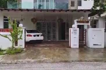 USJ Height Bungalow 2.5 Story 