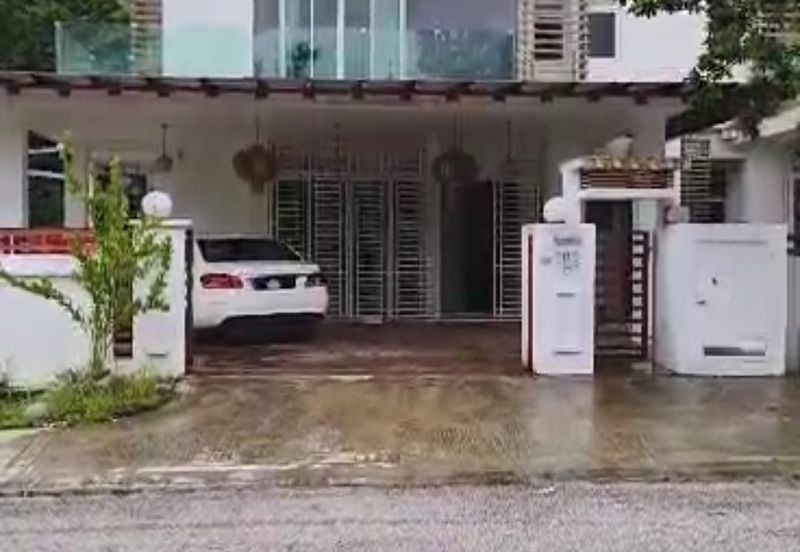 USJ Height Bungalow 2.5 Story 