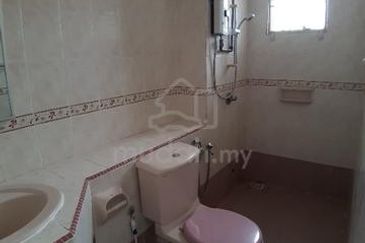 Jalan Putra Permai 10/2  C