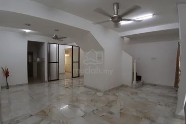 Jalan Putra Permai 10/2  C