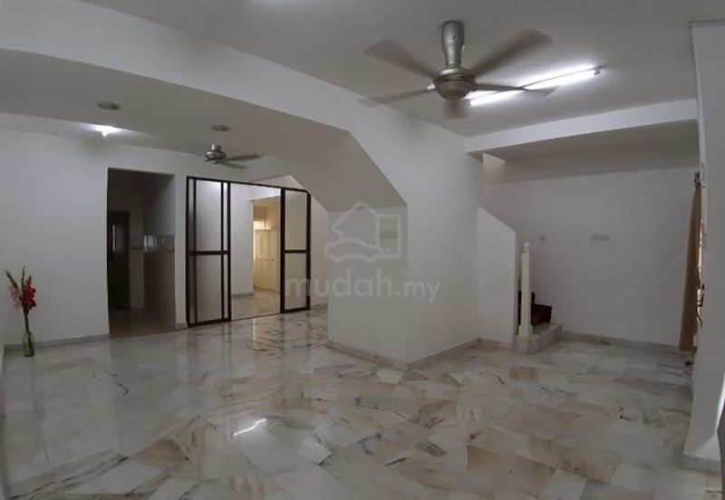 Jalan Putra Permai 10/2  C