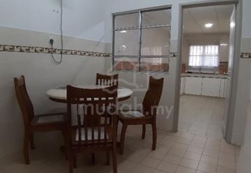 Jalan Putra Permai 10/2  C