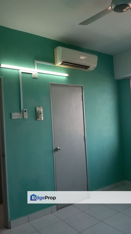 Main Place Condo 2 Room with 1  Car Part, Selangor, USJ