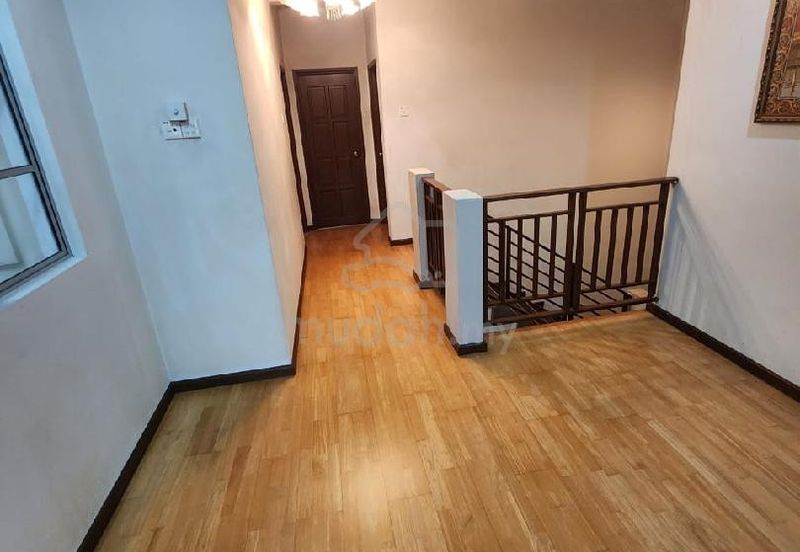 Jalan Putra Permai 10/2  A