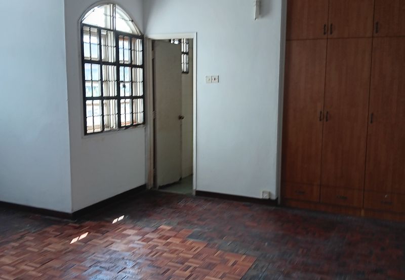 Subang Perdana Goodyear Court 8