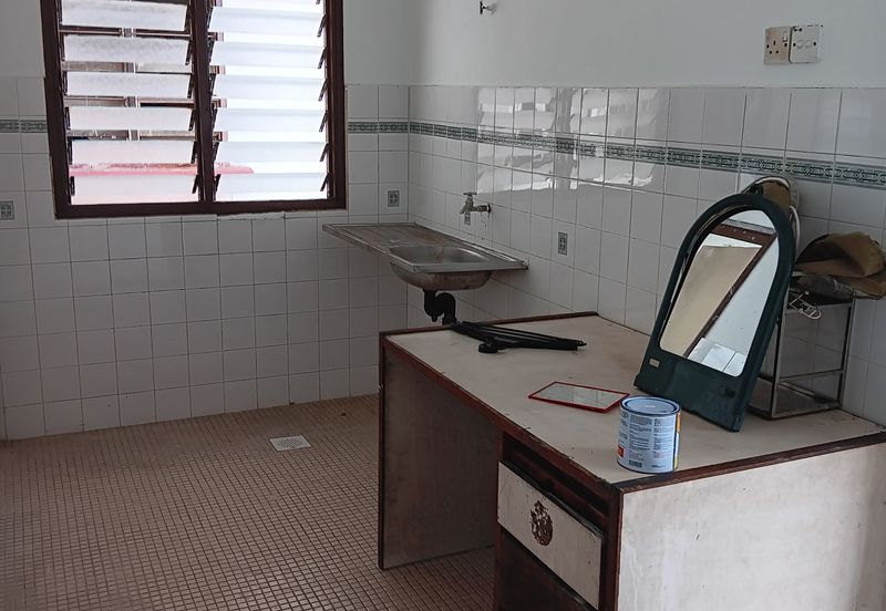 Subang Perdana Goodyear Court 10