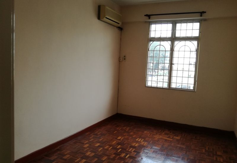 Subang Perdana Goodyear Court 8