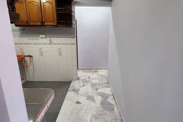 Subang Perdana Goodyear Court 8