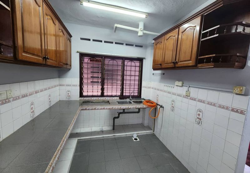 Subang Perdana Goodyear Court 8