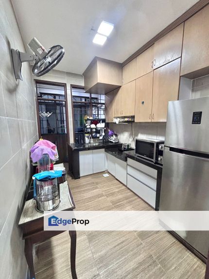 Goodyear Court 10 New Renovated Come With Wardrobe , Selangor, Subang Jaya