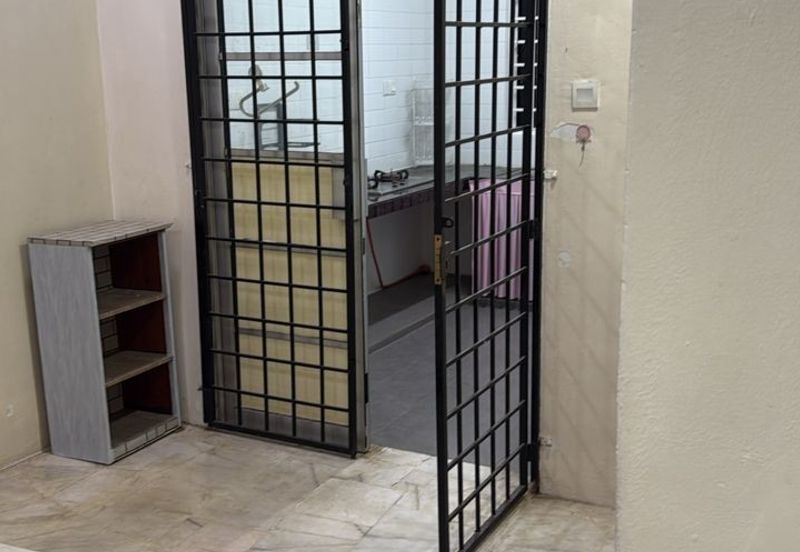 USJ 1 Double  Storey House  Partly Furnished Naer BrtStation