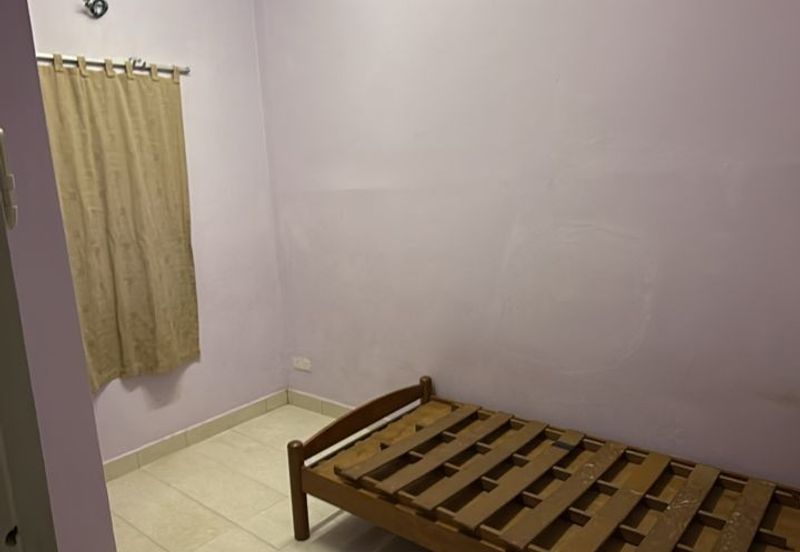 USJ 1 Double  Storey House  Partly Furnished Naer BrtStation