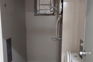 Seri Baiduri Apartments @ Setia Alam