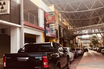 JALAN PP 25 PUTRA WALK