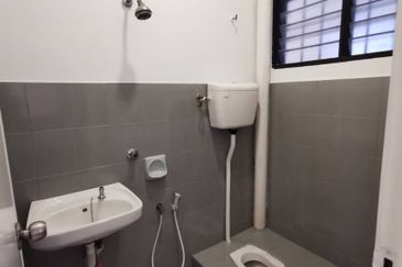 Good condition, 2 sty landed, renovated