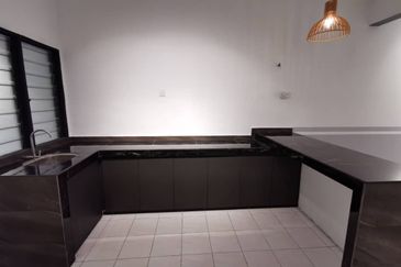 Good condition, 2 sty landed, renovated