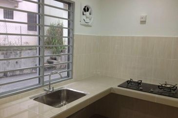 Taman Pinggiran Putra, Seri Kembangan