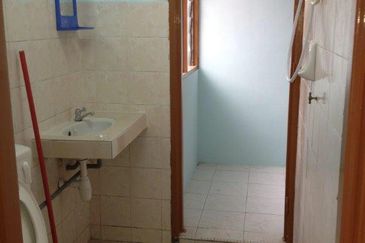 Taman Pinggiran Putra, Seri Kembangan