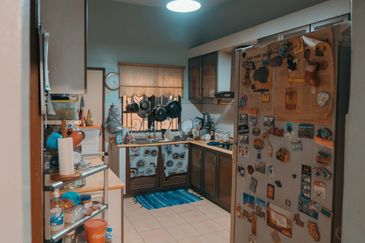 Bandar Nusaputra, Corner unit, Fully Renovated