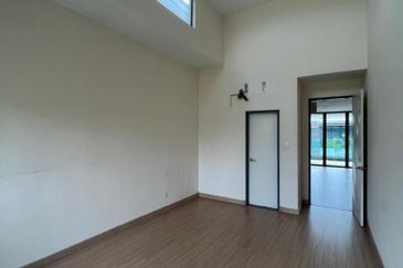 Taman Nusaputra Timur