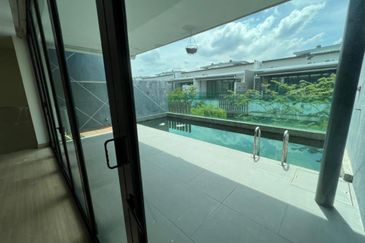 Taman Nusaputra Timur