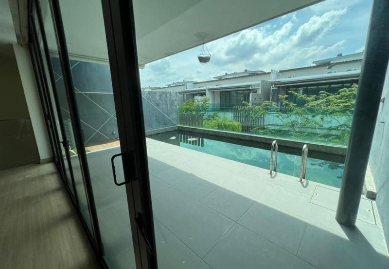 Taman Nusaputra Timur