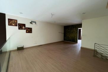 Taman Nusaputra Timur