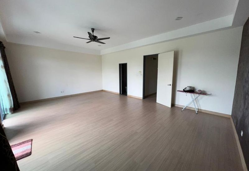 Taman Nusaputra Timur