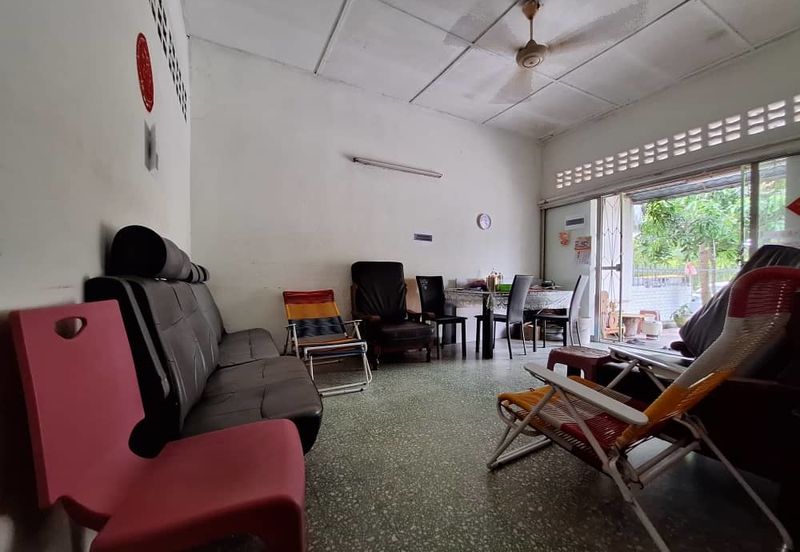 1 sty landed in OUG area