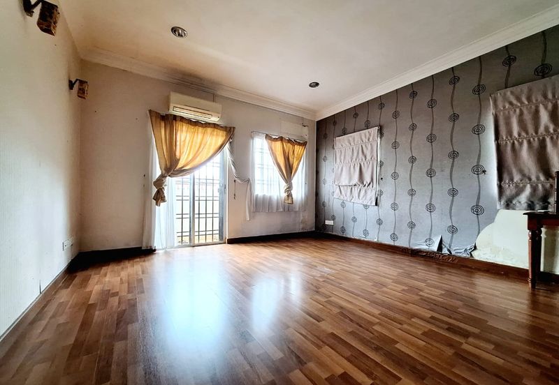 Taman Pinggiran Putra