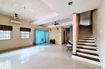 Taman Pinggiran Putra