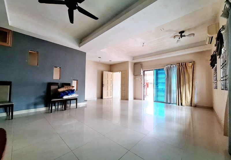 Taman Pinggiran Putra