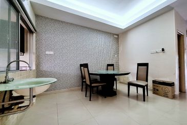 Taman Pinggiran Putra