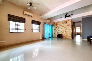 Taman Pinggiran Putra