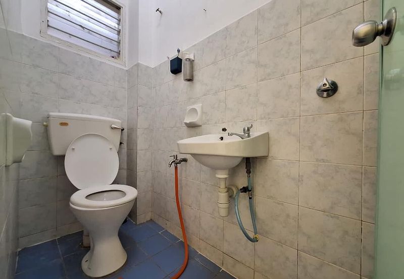 Taman Pinggiran Putra