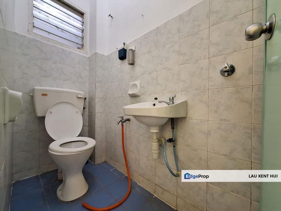 Taman Pinggiran Putra Seri Kembangan Selangor Fully Extended Walking to Equine Mrt , Selangor, Seri Kembangan