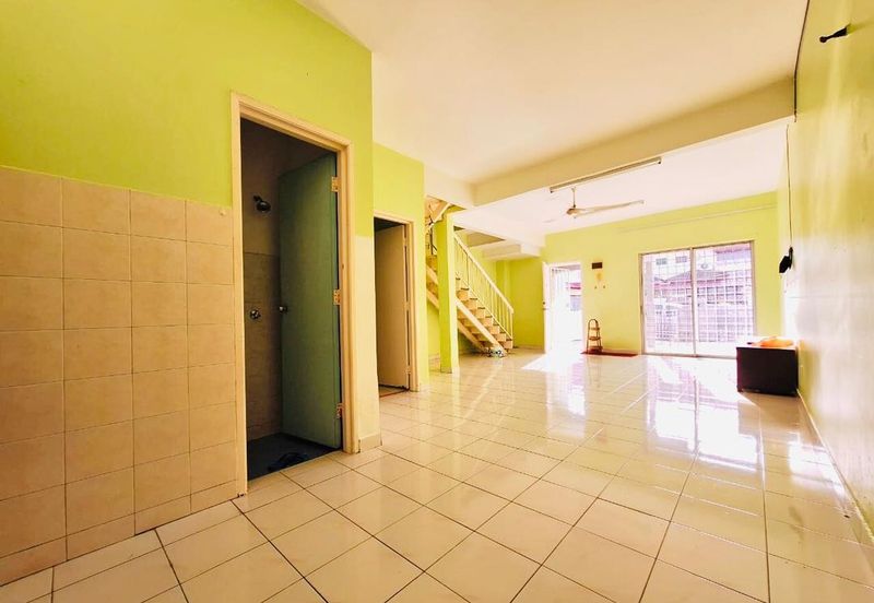 Taman Pinggiran Putra