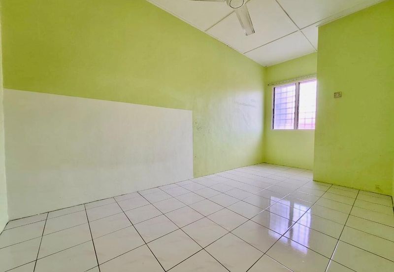 Taman Pinggiran Putra