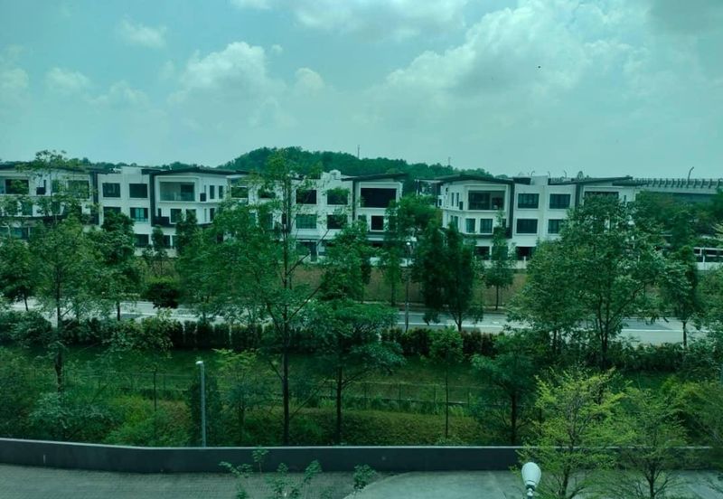 La Thea Residences @ 16 Sierra