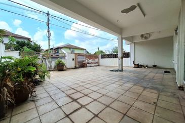 Taman Pinggiran Putra