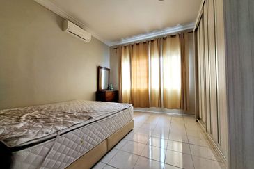 Taman Pinggiran Putra